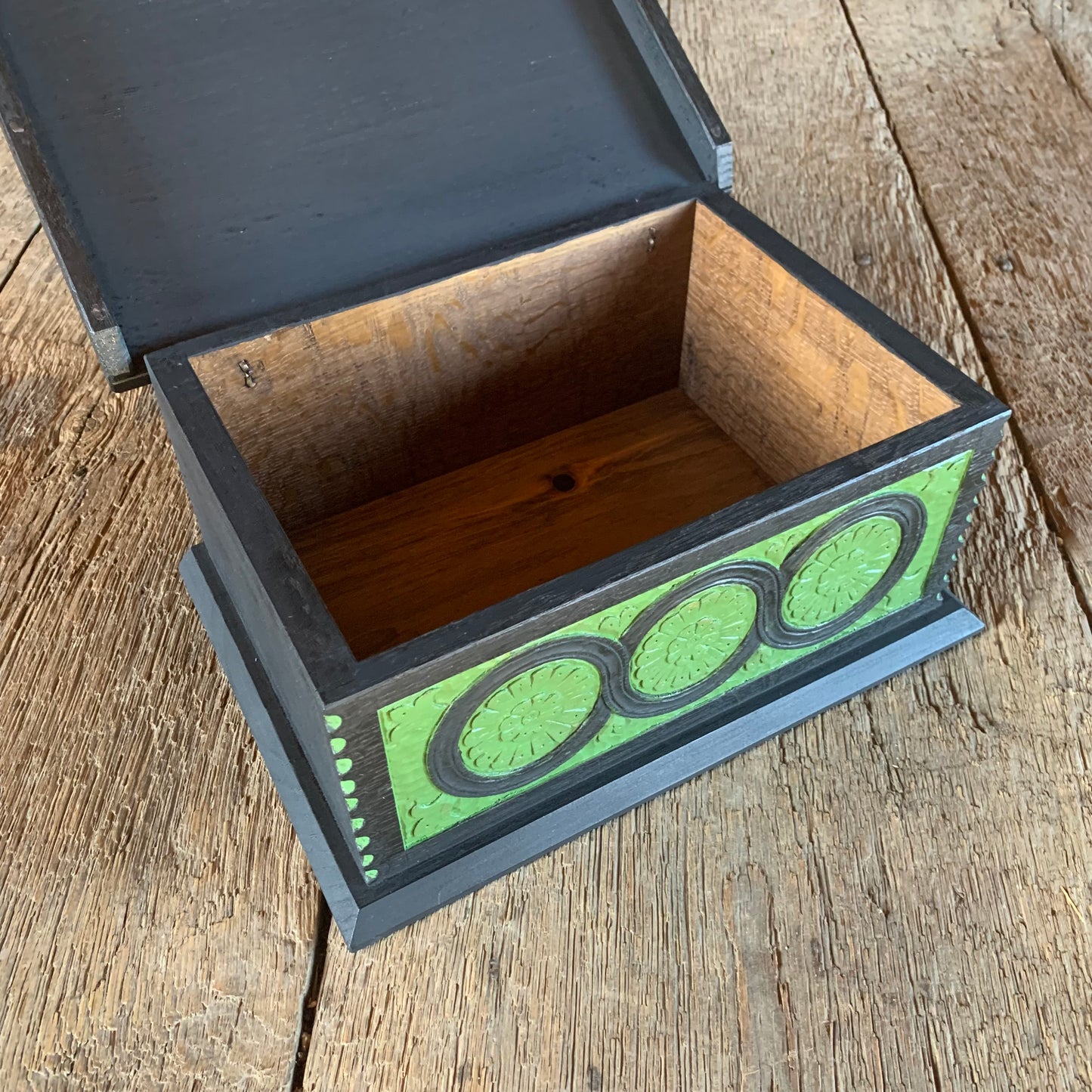 Riven Oak Box